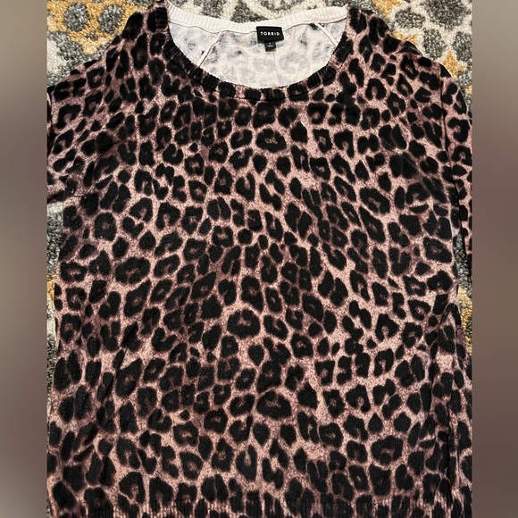 Leopard V Neck Torrid Sweater - Picture 2 of 5
